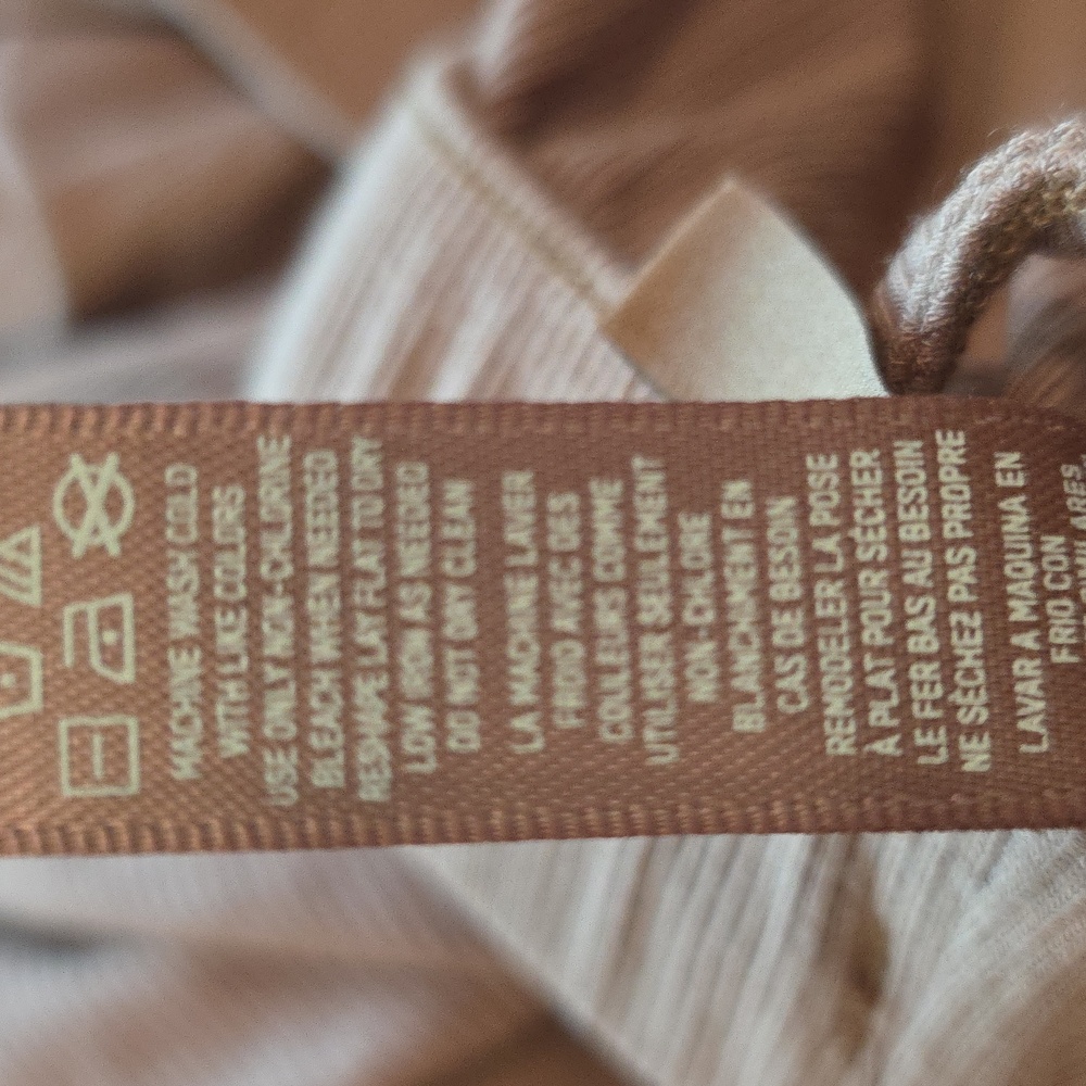 SKIMS Ribbed Button-Up Pajama Set - Picture 8 of 10